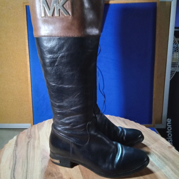 Michael Kors Black & Brown Leather Riding Boots w/ Gold Tone Hardware Sz. 7.5-US - Picture 3 of 16